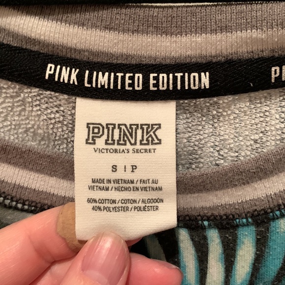 Pink crewneck sweatshirt size small - Picture 3 of 4